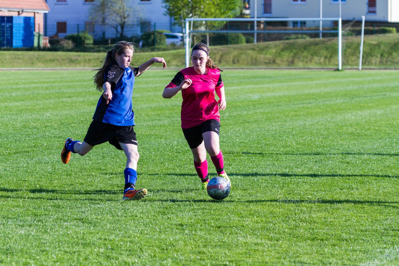 Bild 182 - B-Juniorinnen SV Wahlstedt - TSV Zarpen : Ergebnis: 11:0